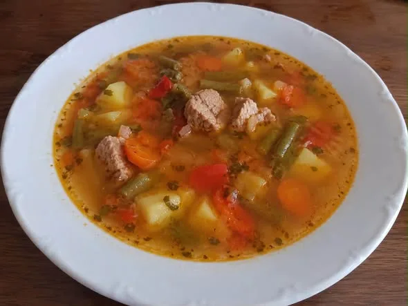 Ciorbă țărănească (porc)